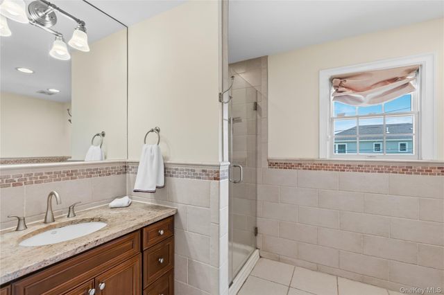 47 Syosset Circle, Syosset, NY 11791