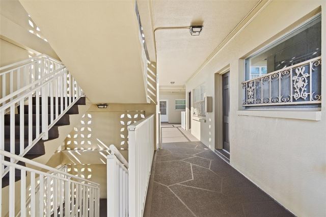 1000 49TH STREET N 214, St Petersburg, FL 33710