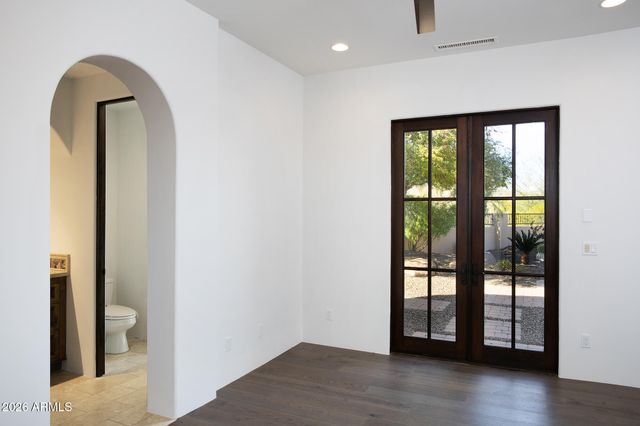 10728 E COTTONTAIL Lane, Scottsdale, AZ 85255