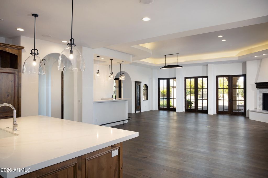 Image 12 of property listing at 10728 E COTTONTAIL Lane, Scottsdale, AZ 85255