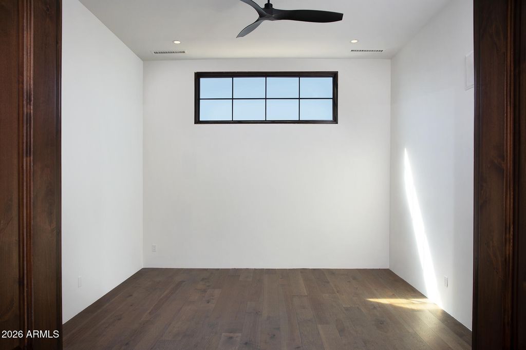 Image 21 of property listing at 10728 E COTTONTAIL Lane, Scottsdale, AZ 85255