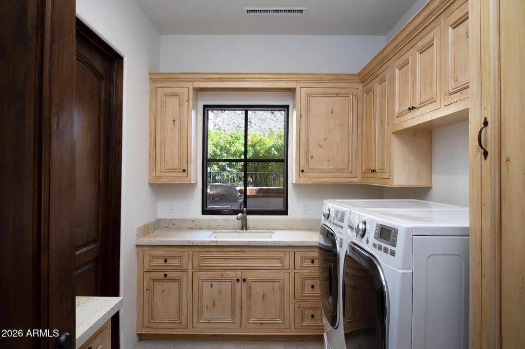 Image 34 of property listing at 10728 E COTTONTAIL Lane, Scottsdale, AZ 85255