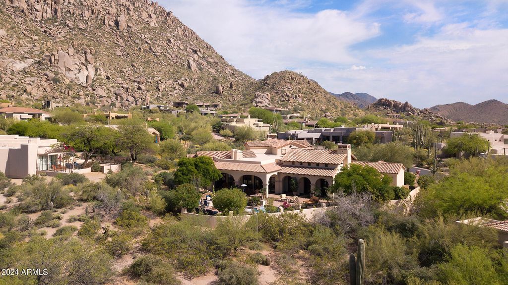 Image 51 of property listing at 10728 E COTTONTAIL Lane, Scottsdale, AZ 85255