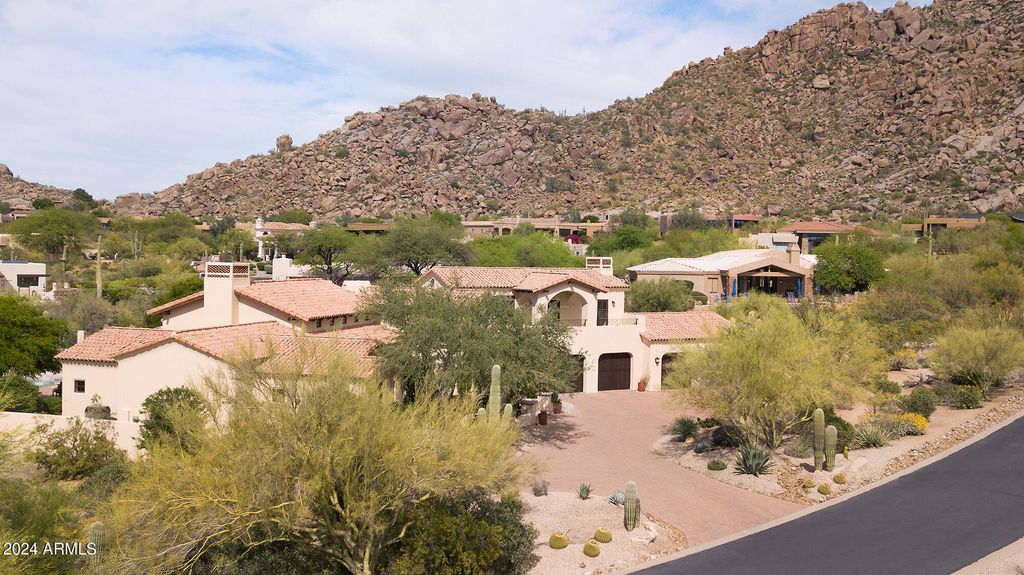 Image 55 of property listing at 10728 E COTTONTAIL Lane, Scottsdale, AZ 85255
