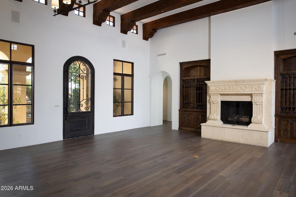 Image 7 of property listing at 10728 E COTTONTAIL Lane, Scottsdale, AZ 85255