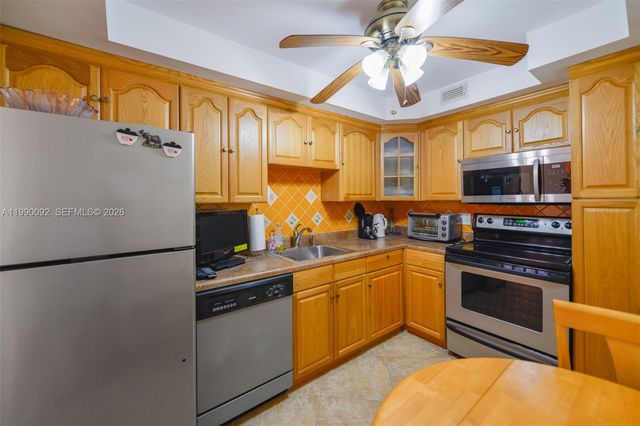 1980 S Ocean Dr 10L, Hallandale Beach, FL 33009