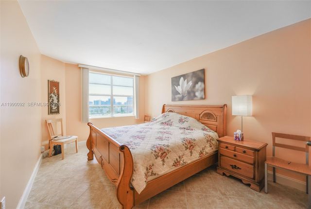 1980 S Ocean Dr 10L, Hallandale Beach, FL 33009