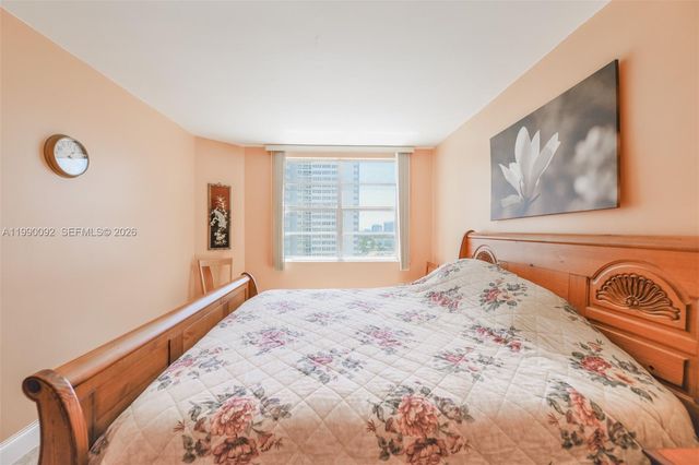 1980 S Ocean Dr 10L, Hallandale Beach, FL 33009