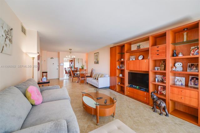 1980 S Ocean Dr 10L, Hallandale Beach, FL 33009