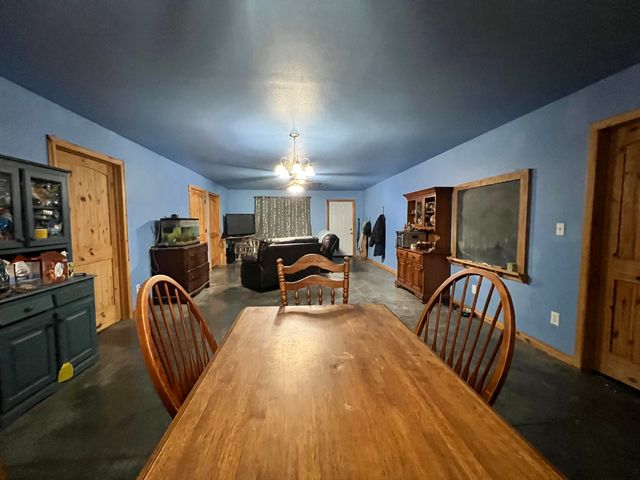239 Ozark Loop, Conway, MO 65632