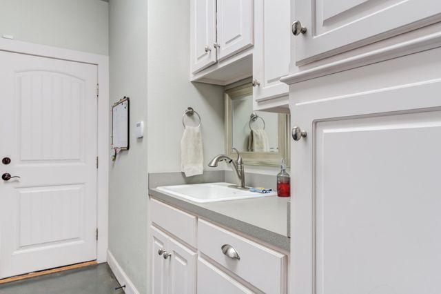 8417 County Rd 6940, Lubbock, TX 79407