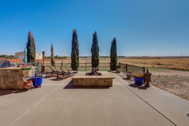 8417 County Rd 6940, Lubbock, TX 79407