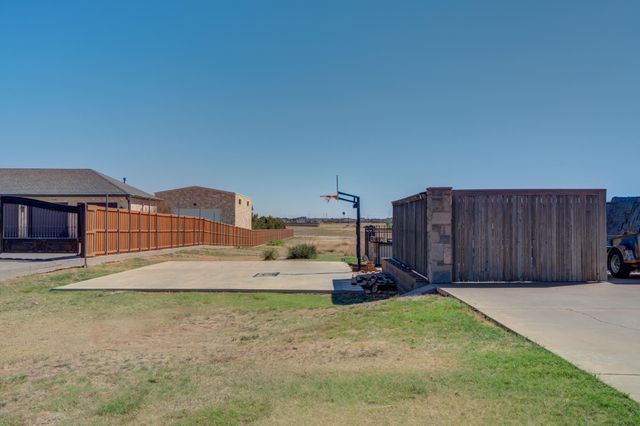 8417 County Rd 6940, Lubbock, TX 79407