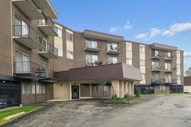 9840 S Pulaski Road 106, Oak Lawn, IL 60453