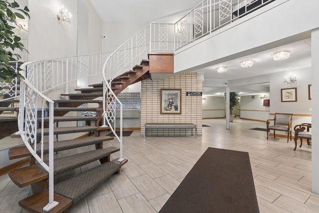 9840 S Pulaski Road 106, Oak Lawn, IL 60453