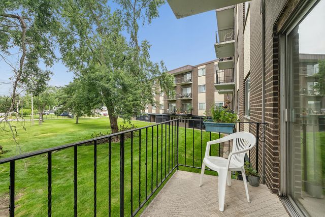 9840 S Pulaski Road 106, Oak Lawn, IL 60453