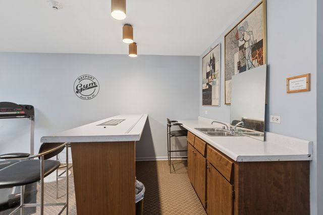 9840 S Pulaski Road 106, Oak Lawn, IL 60453