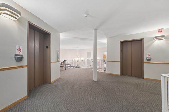 9840 S Pulaski Road 106, Oak Lawn, IL 60453