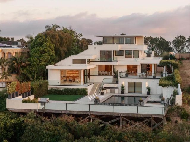 2082 Via Casa Alta, La Jolla, CA 92037