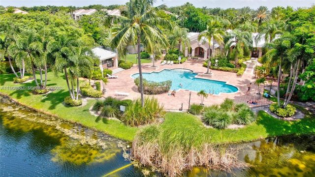 12124 Saint Andrews Pl 305, Miramar, FL 33025