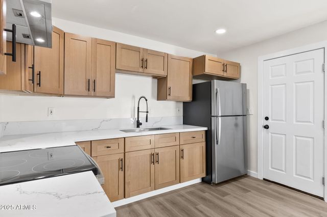 5020 S 20TH Place, Phoenix, AZ 85040