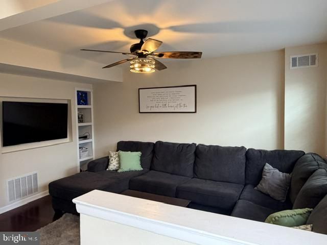 5755 RANDALL CT, Bensalem, PA 19020