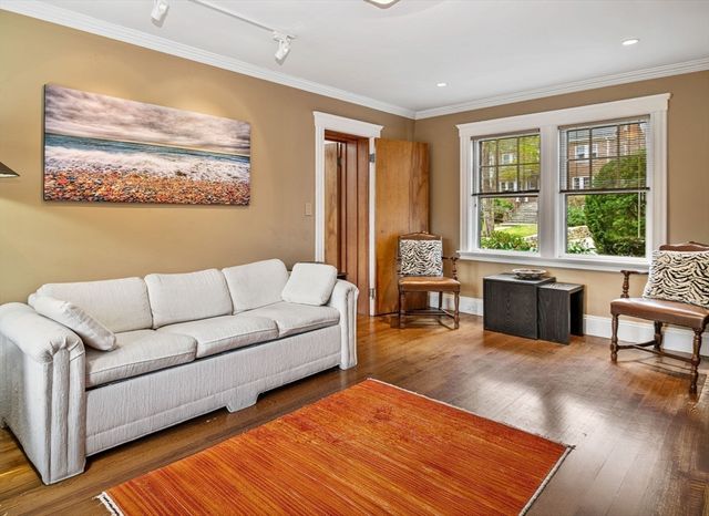 24 Radcliff Rd, Newton, MA 02468