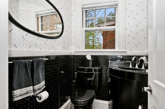 24 Radcliff Rd, Newton, MA 02468