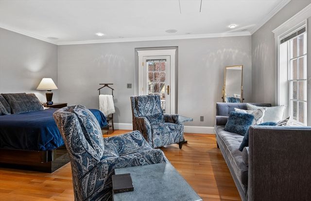 24 Radcliff Rd, Newton, MA 02468