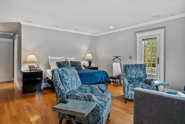 24 Radcliff Rd, Newton, MA 02468