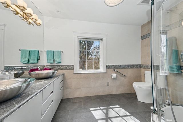 24 Radcliff Rd, Newton, MA 02468