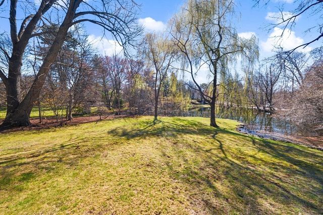 24 Radcliff Rd, Newton, MA 02468