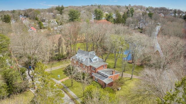 24 Radcliff Rd, Newton, MA 02468
