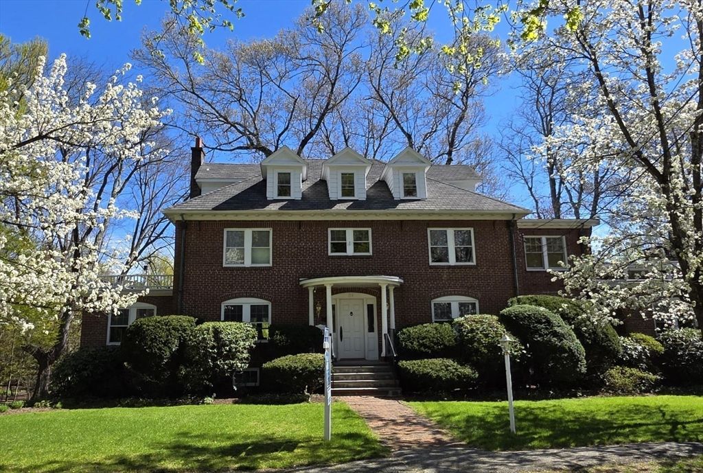 24 Radcliff Rd, Newton, MA 02468