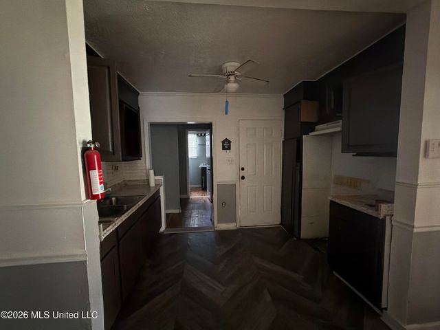 148 Shadowlawn Drive, Jackson, MS 39204