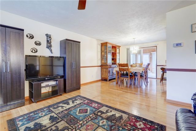 858 Bridle Lane, Webster, NY 14580