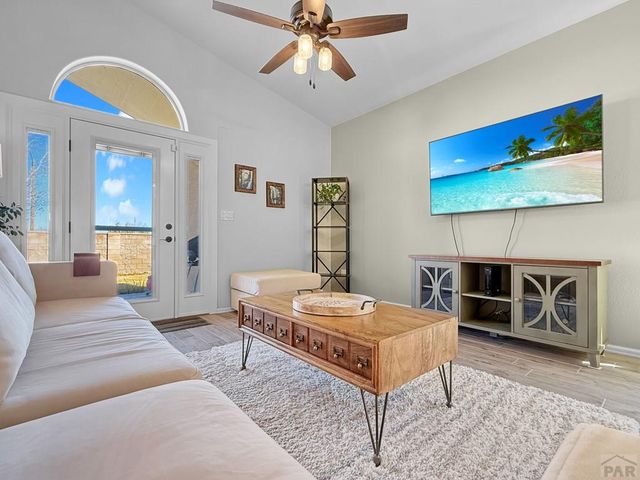 4901 Briarcrest Dr, Pueblo, CO 81005