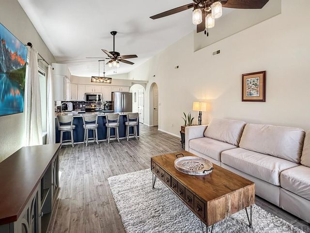 4901 Briarcrest Dr, Pueblo, CO 81005