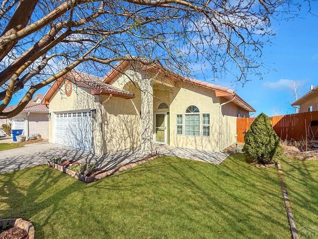 4901 Briarcrest Dr, Pueblo, CO 81005