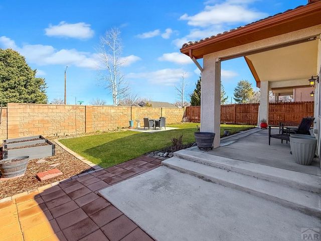4901 Briarcrest Dr, Pueblo, CO 81005