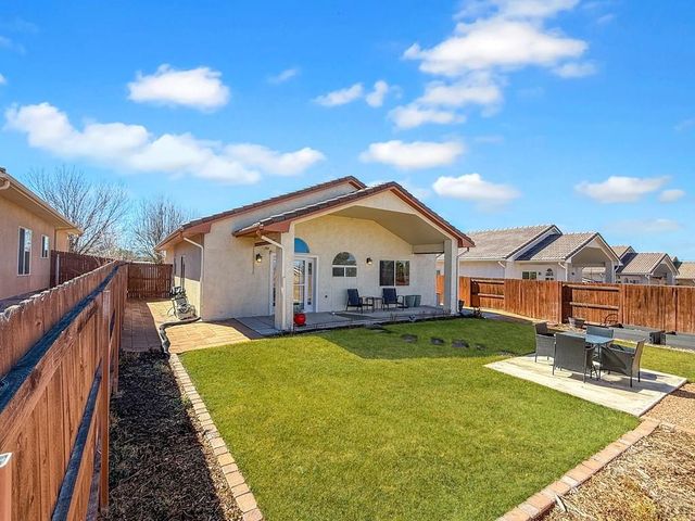 4901 Briarcrest Dr, Pueblo, CO 81005