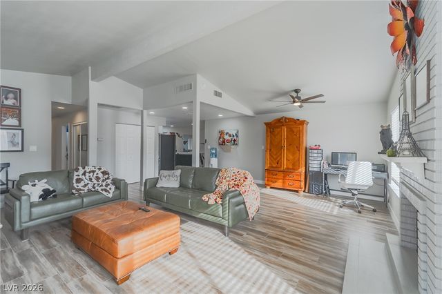 982 Pescados Drive, Las Vegas, NV 89123