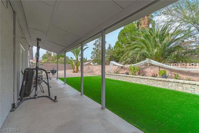 982 Pescados Drive, Las Vegas, NV 89123