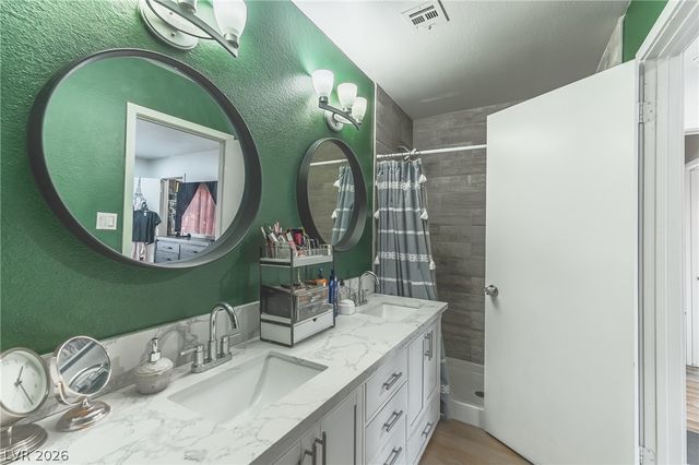 982 Pescados Drive, Las Vegas, NV 89123