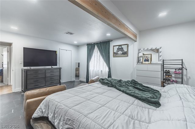 982 Pescados Drive, Las Vegas, NV 89123