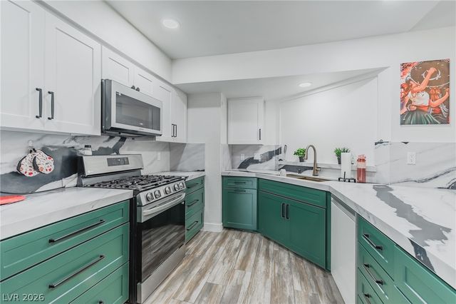 982 Pescados Drive, Las Vegas, NV 89123