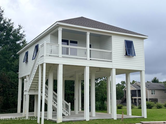 208 Chartres Street, Bay Saint Louis, MS 39520