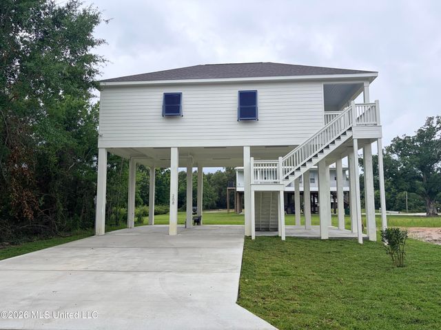 208 Chartres Street, Bay Saint Louis, MS 39520