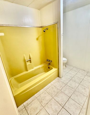 911 COLUSA HWY, Gridley, CA 95948