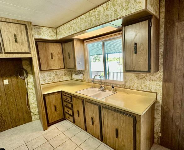 911 COLUSA HWY, Gridley, CA 95948